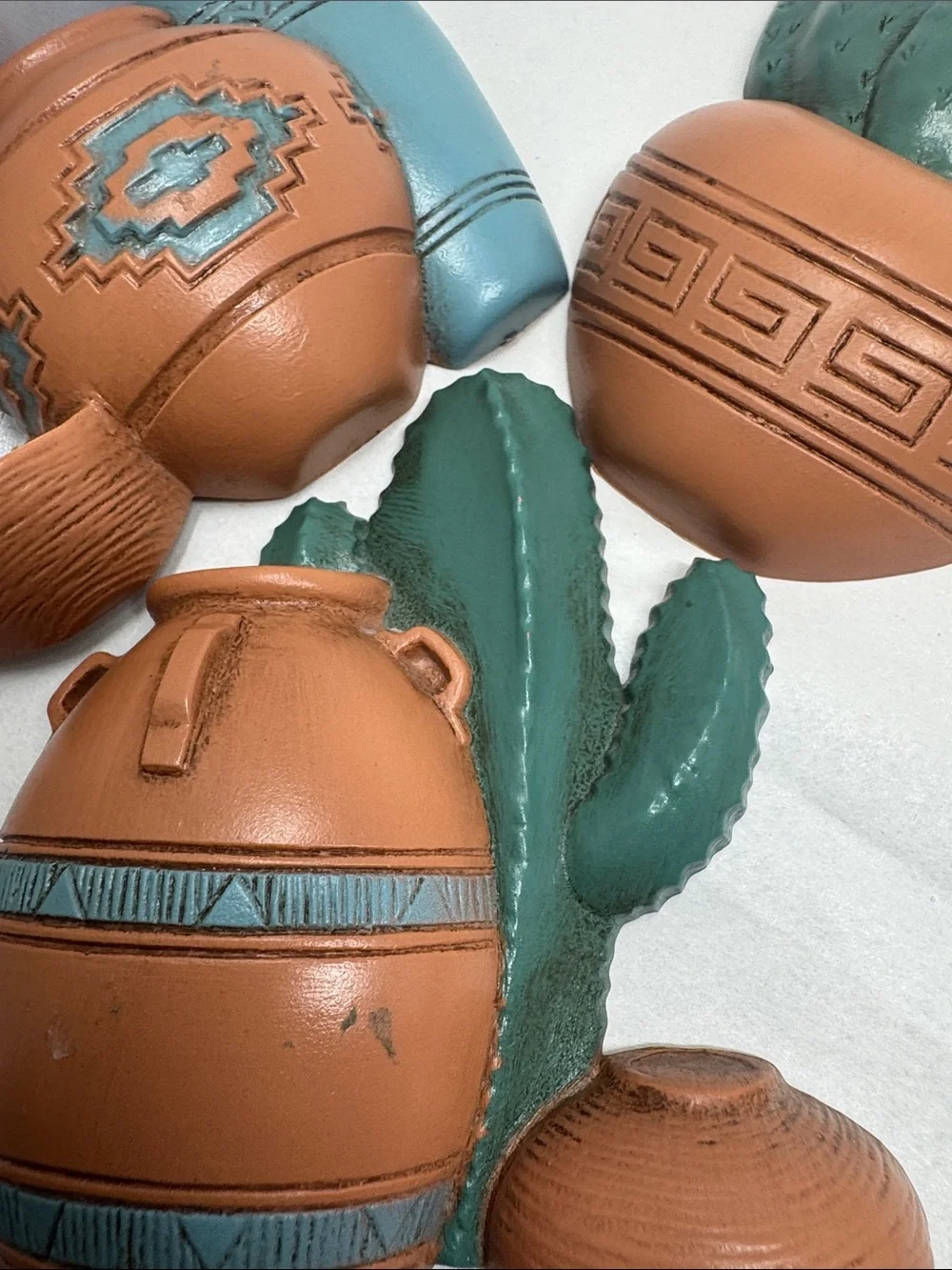VINTAGE BURWOOD AZTEK SOUTHWESTERN WALL SHELF LOT CACTUS LOT OF 4 90S PLASTIC